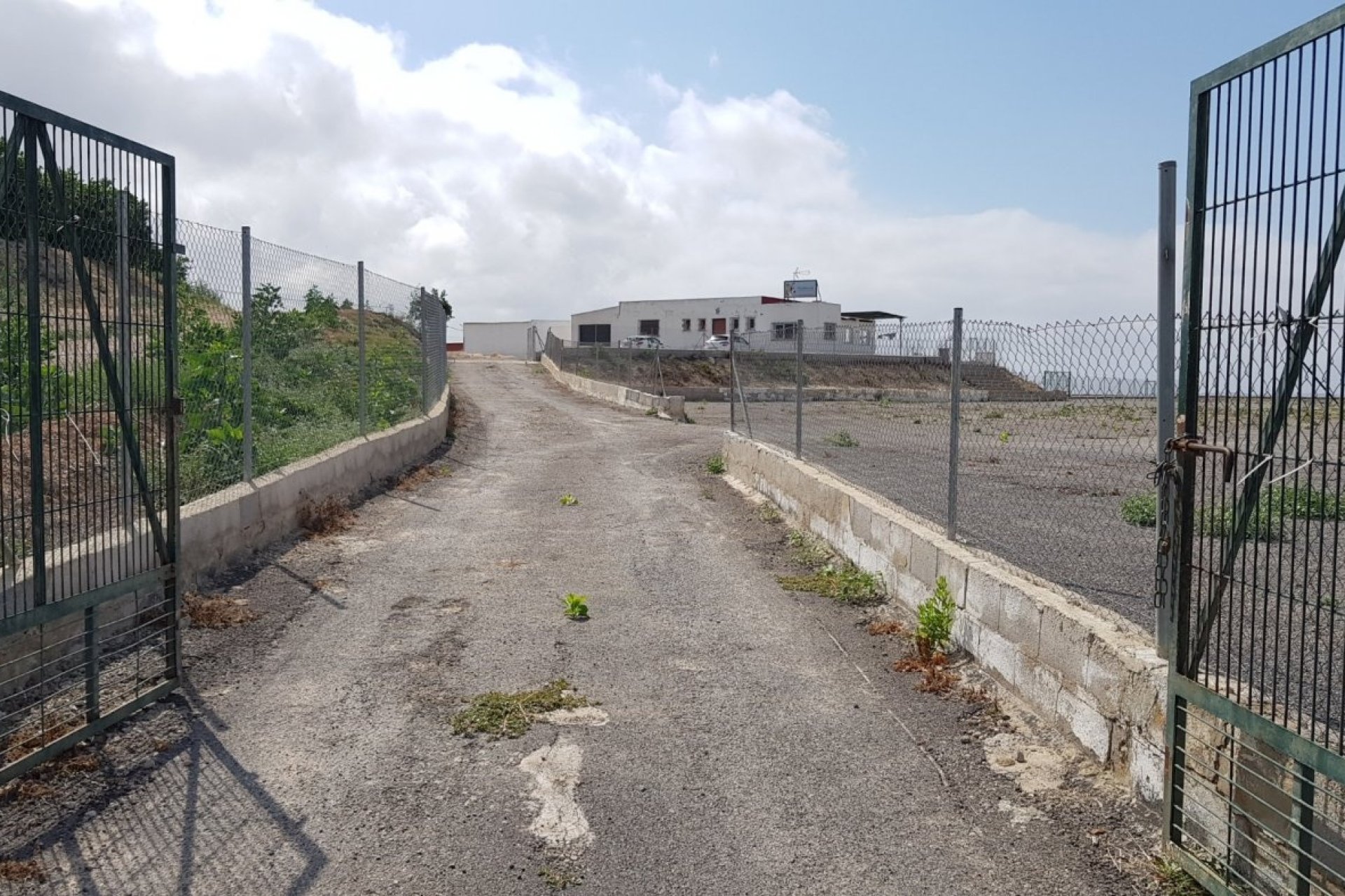 Herverkoop - Finca -
Los Montesinos