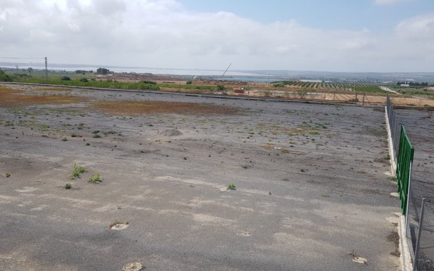 Herverkoop - Finca -
Los Montesinos