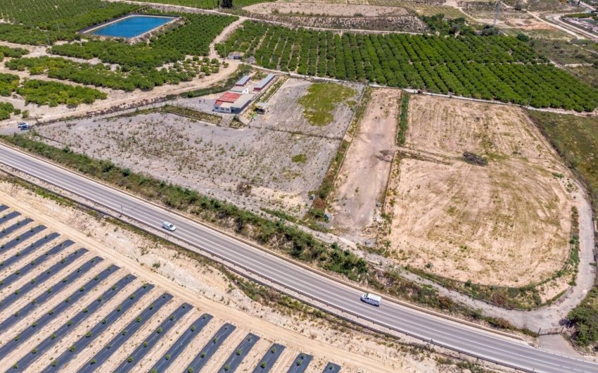 Herverkoop - Finca -
Los Montesinos