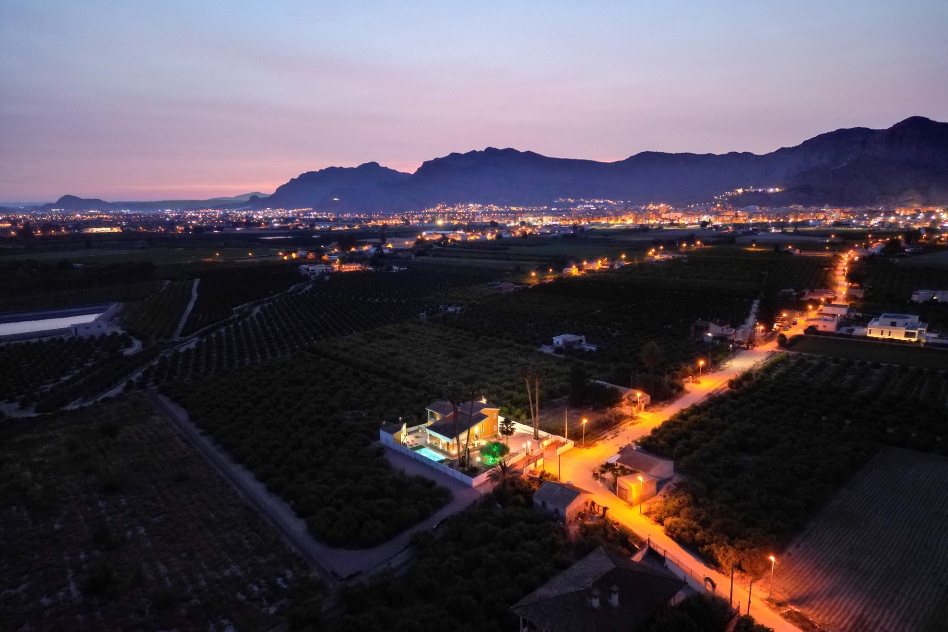 Herverkoop - Finca -
Orihuela - Inland