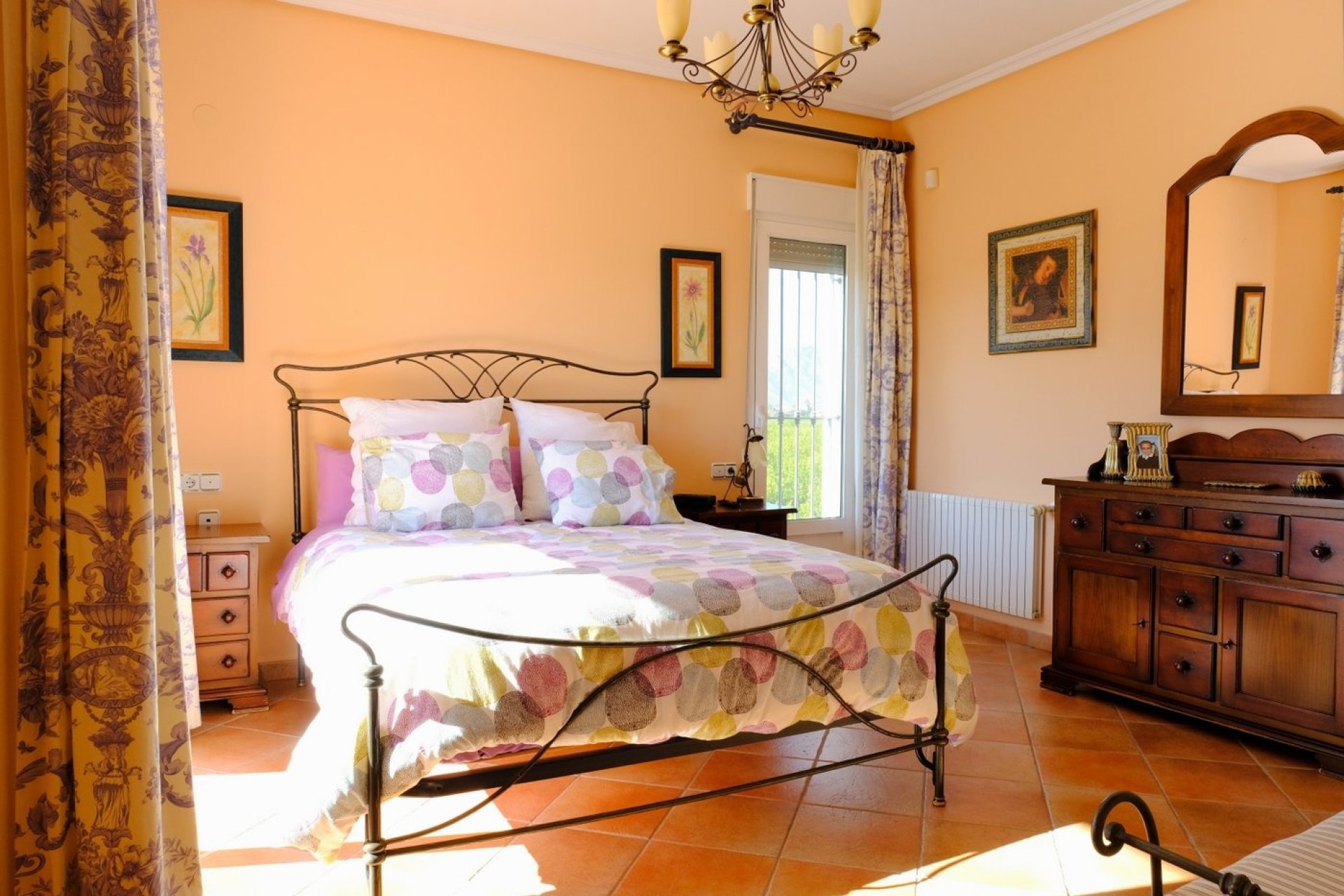 Herverkoop - Finca -
Orihuela - Inland