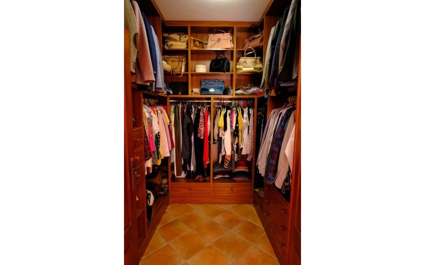 Herverkoop - Finca -
Orihuela - Inland