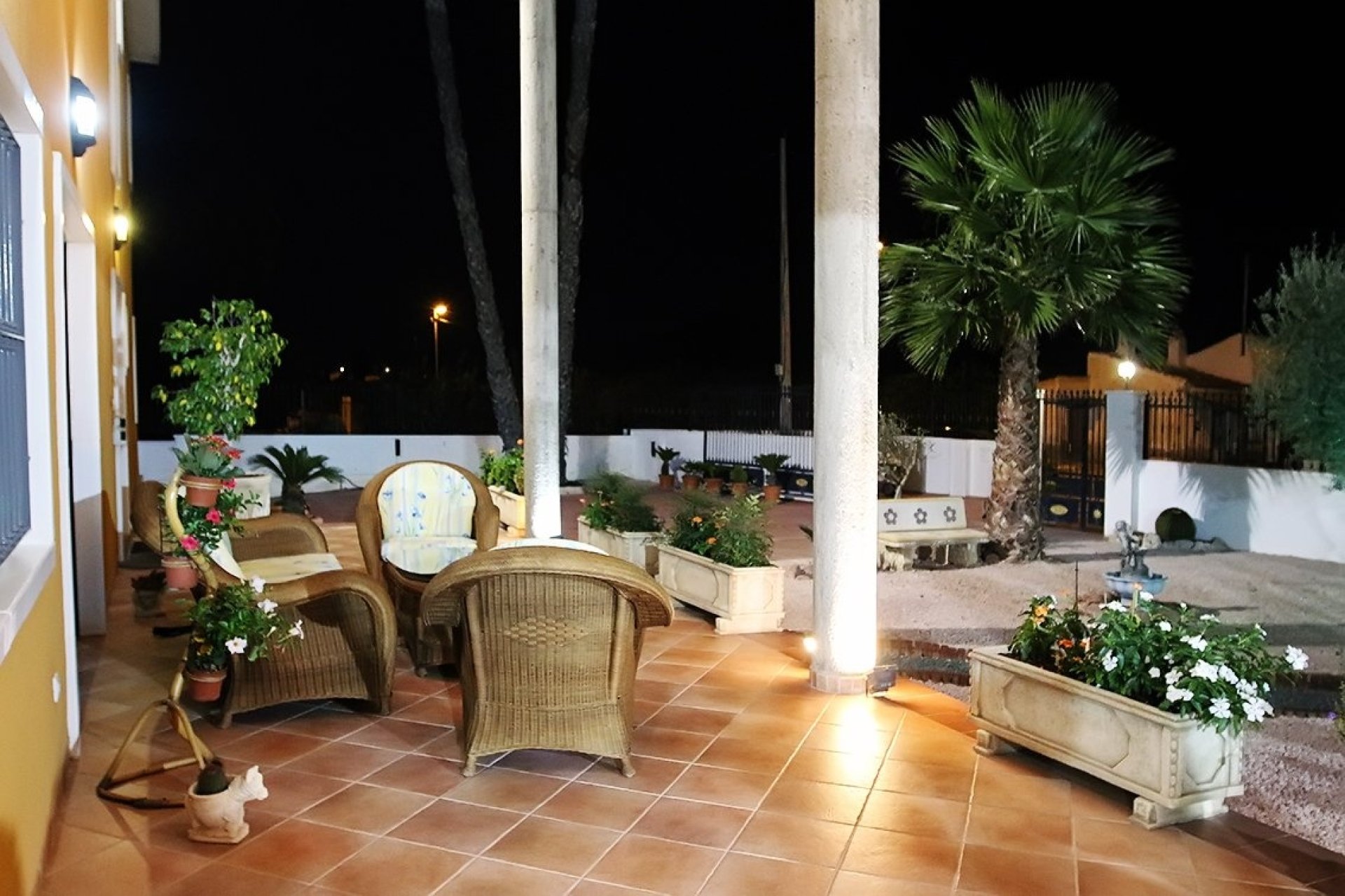 Herverkoop - Finca -
Orihuela - Inland