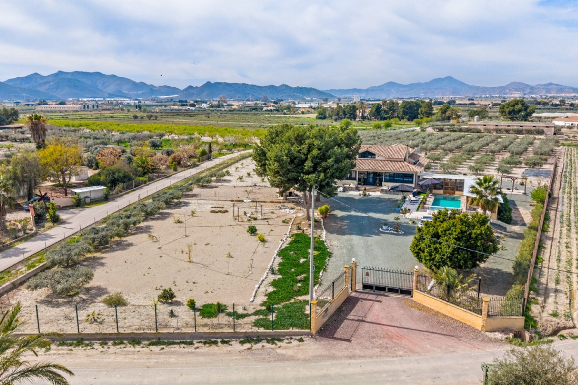 Herverkoop - Finca -
Puerto Lumbreras - El Esparragal