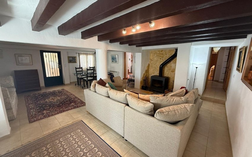 Herverkoop - Finca/Rustic Property -
Castalla