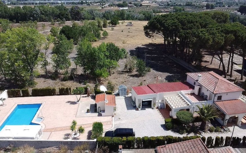 Herverkoop - Finca/Rustic Property -
Castalla