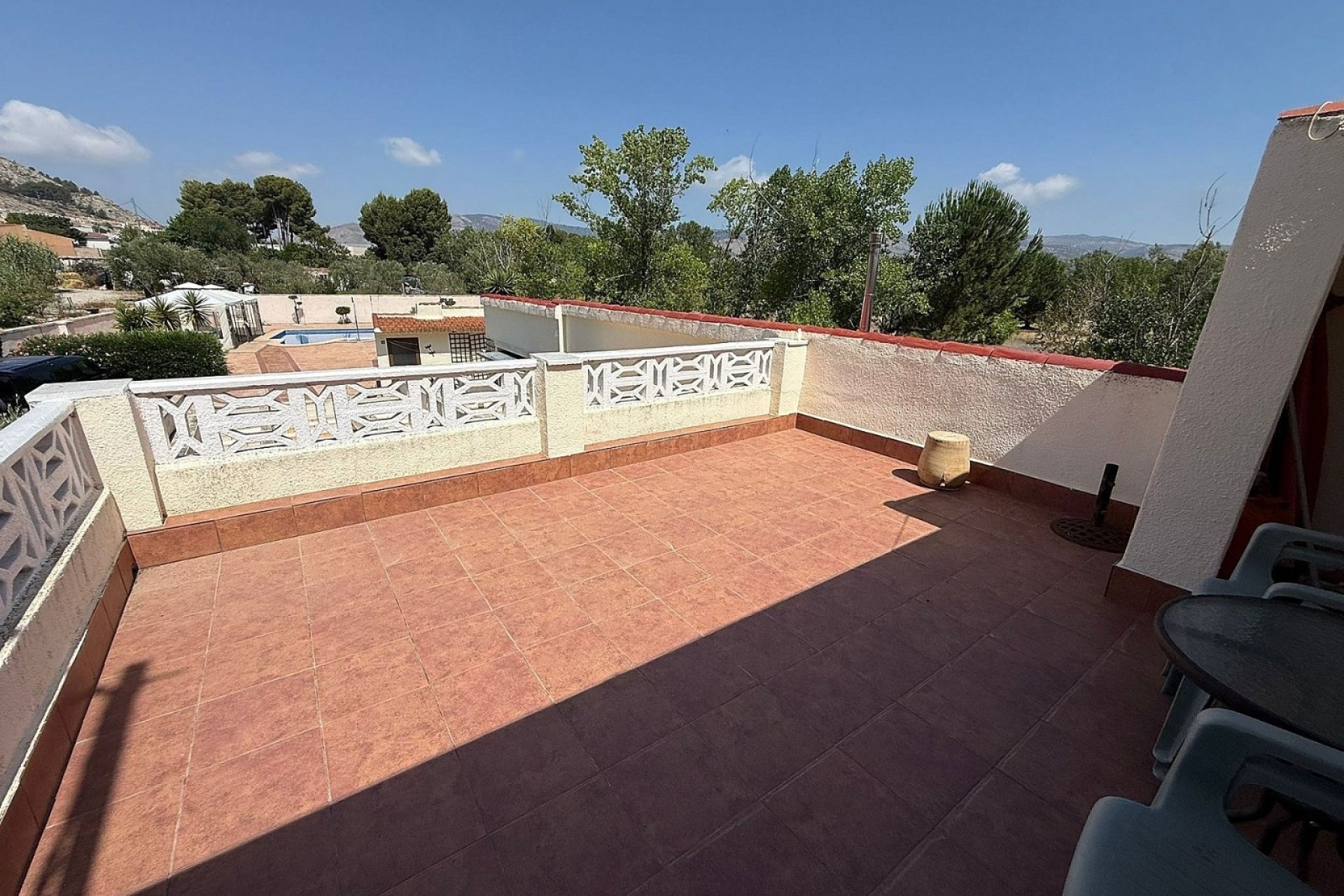 Herverkoop - Finca/Rustic Property -
Castalla