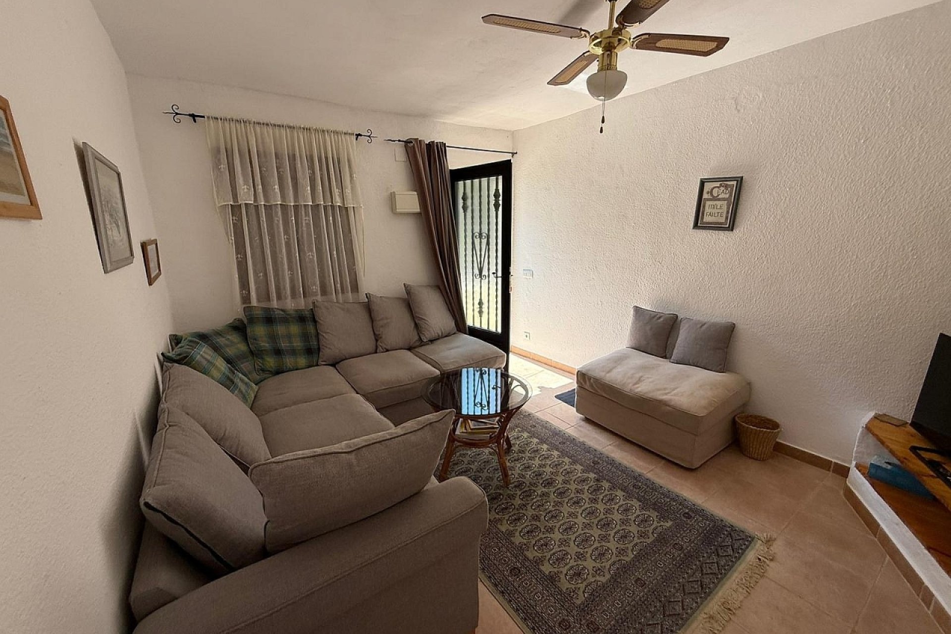 Herverkoop - Finca/Rustic Property -
Castalla