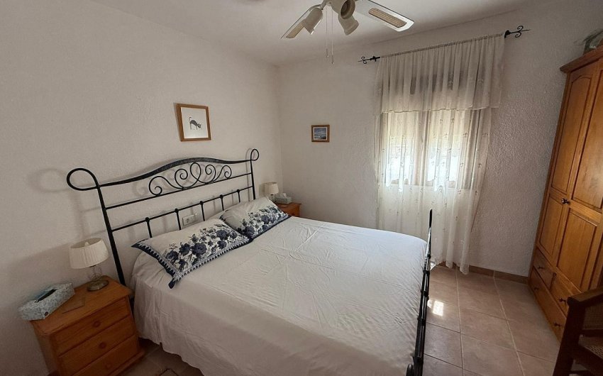 Herverkoop - Finca/Rustic Property -
Castalla