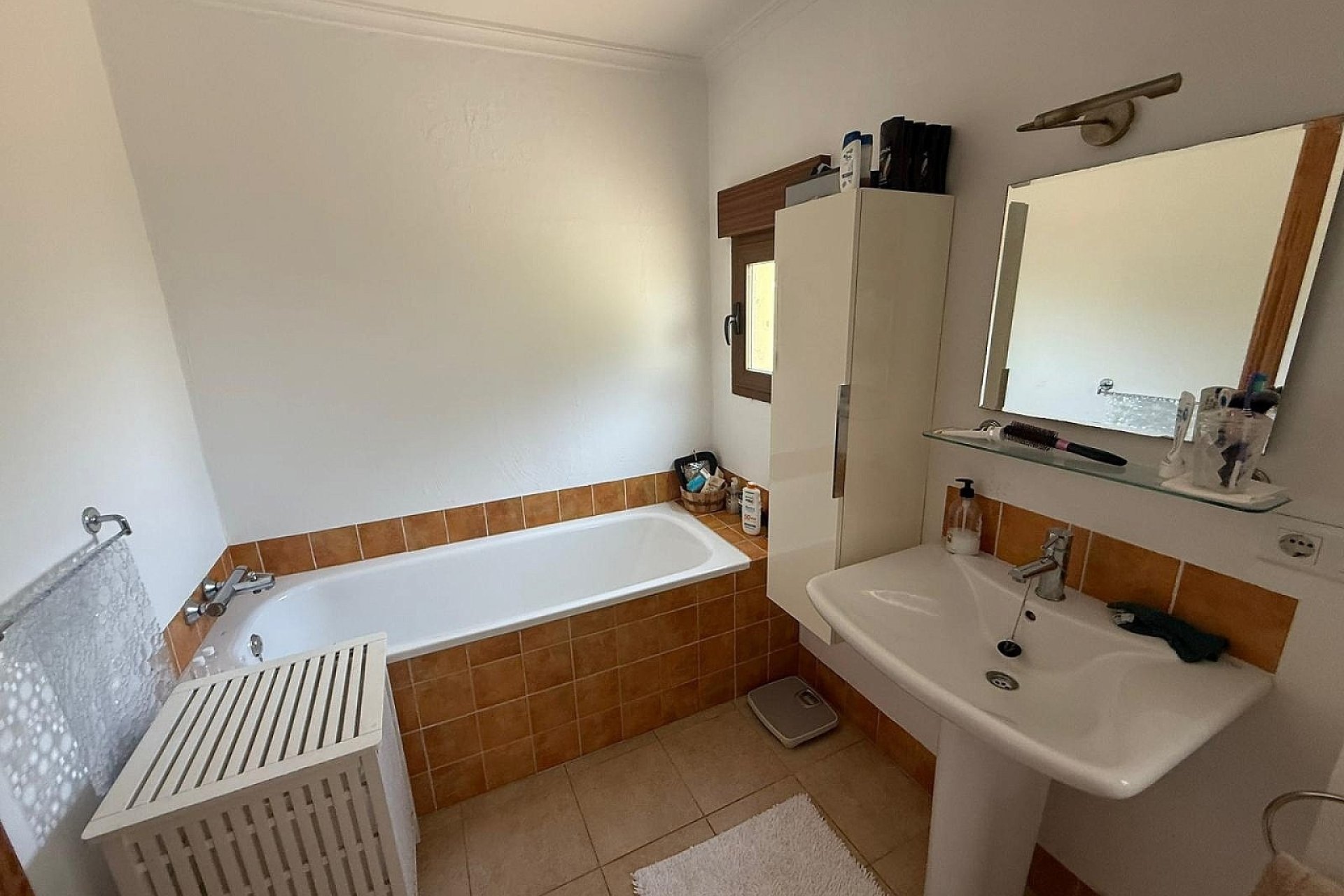 Herverkoop - Finca/Rustic Property -
Castalla