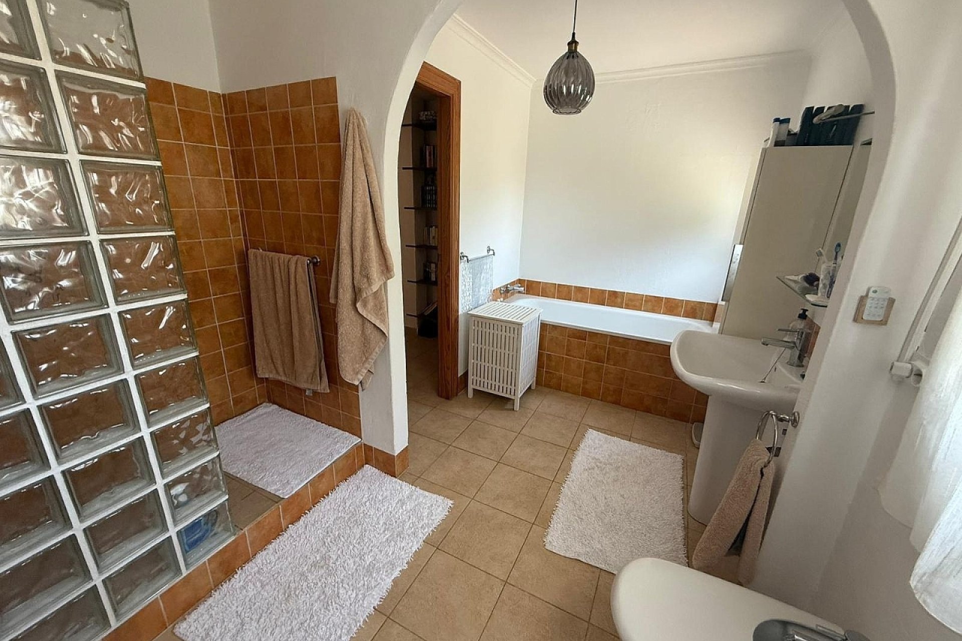 Herverkoop - Finca/Rustic Property -
Castalla