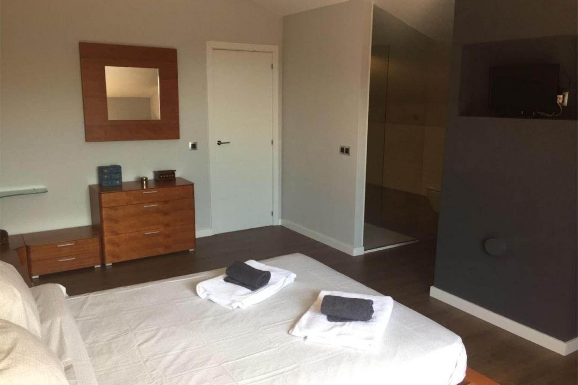 Herverkoop - Herenhuis -
Alfas del Pí - Colonia Escandinavia-Cautivador