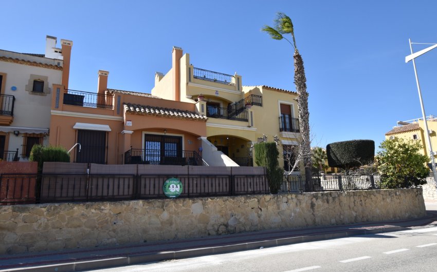 Herverkoop - Herenhuis -
Algorfa - La finca Golf