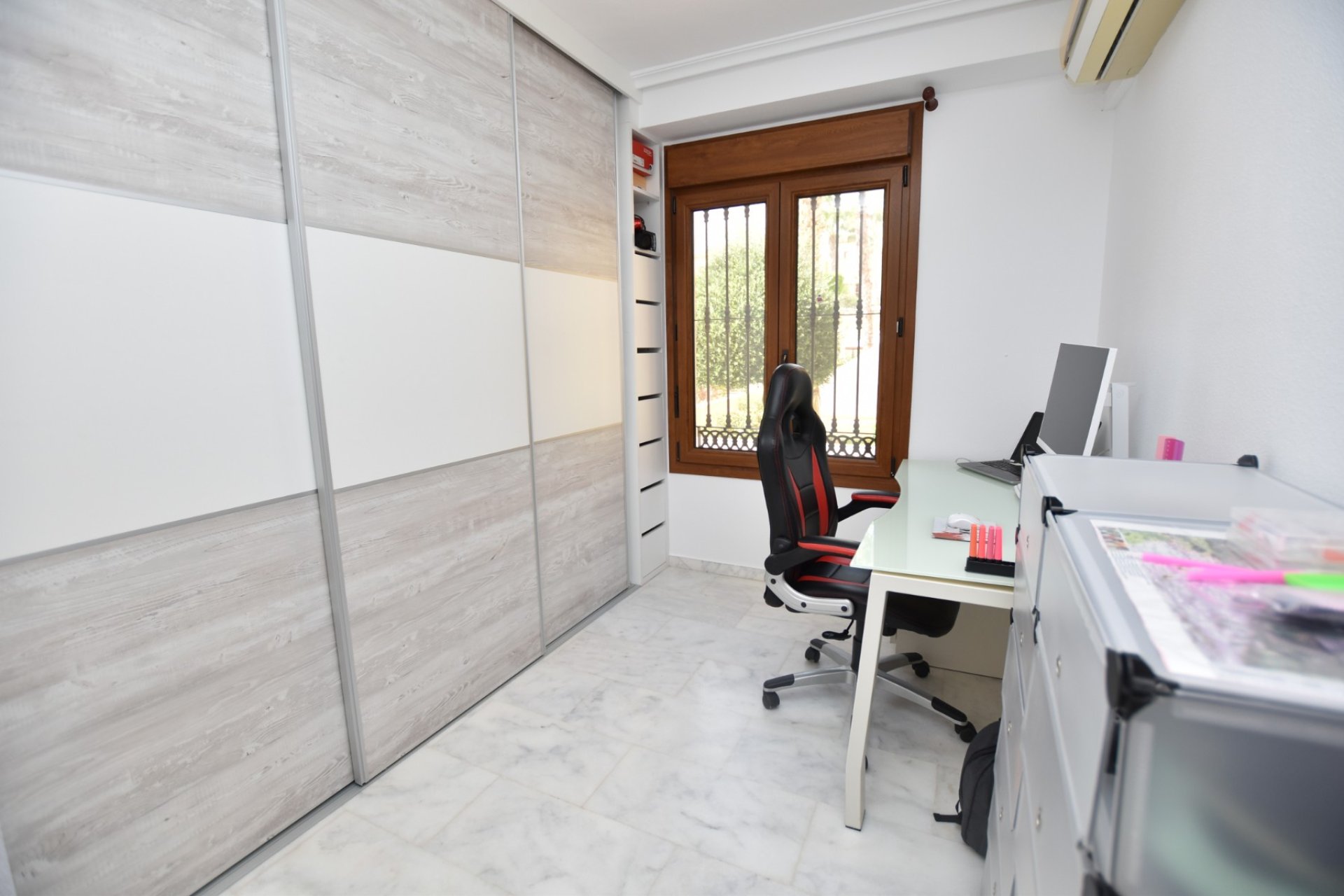 Herverkoop - Herenhuis -
Algorfa - La finca Golf