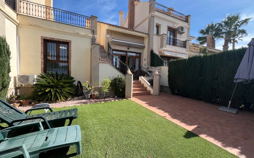 Herverkoop - Herenhuis -
Algorfa - La finca Golf