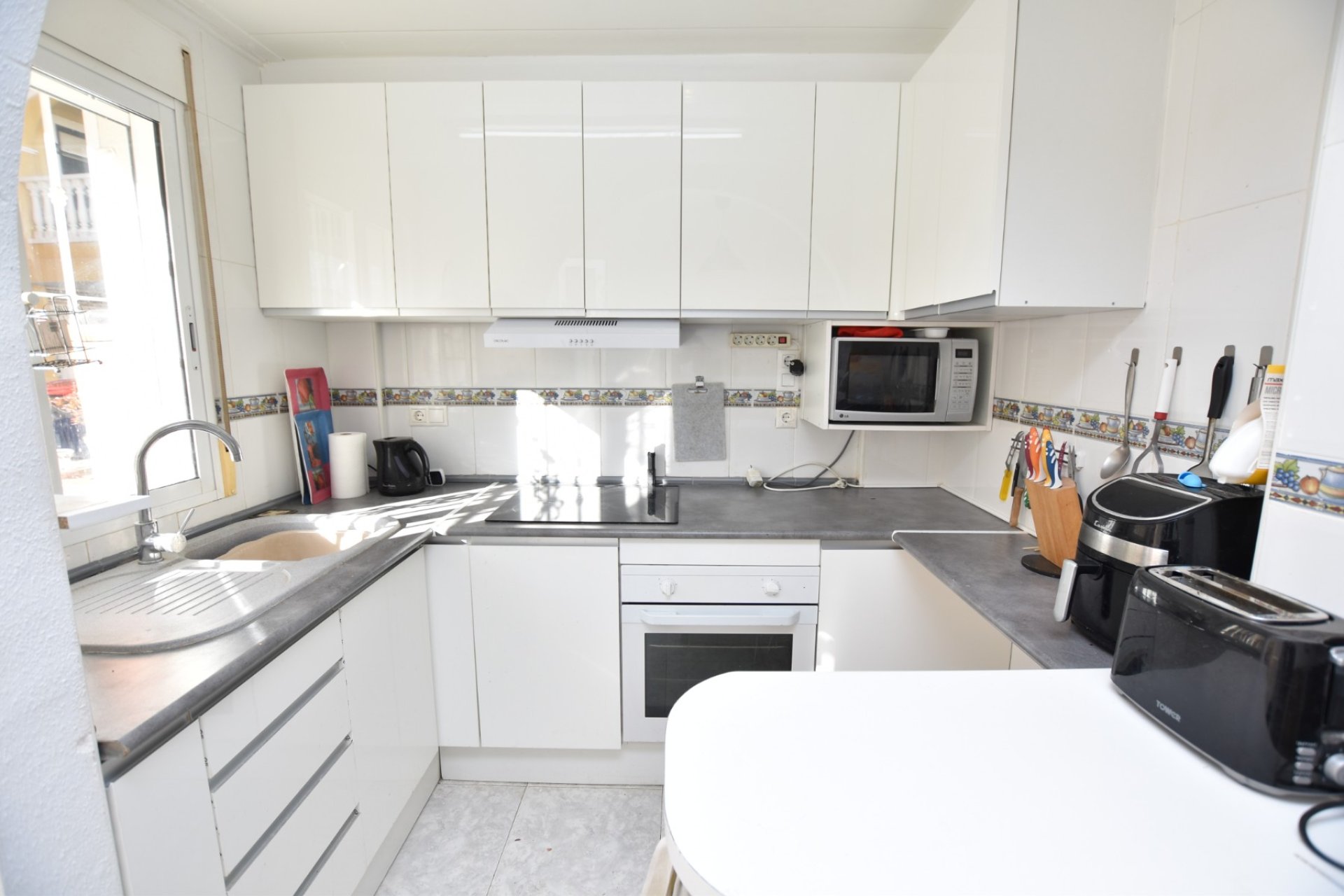 Herverkoop - Herenhuis -
Algorfa - Montemar