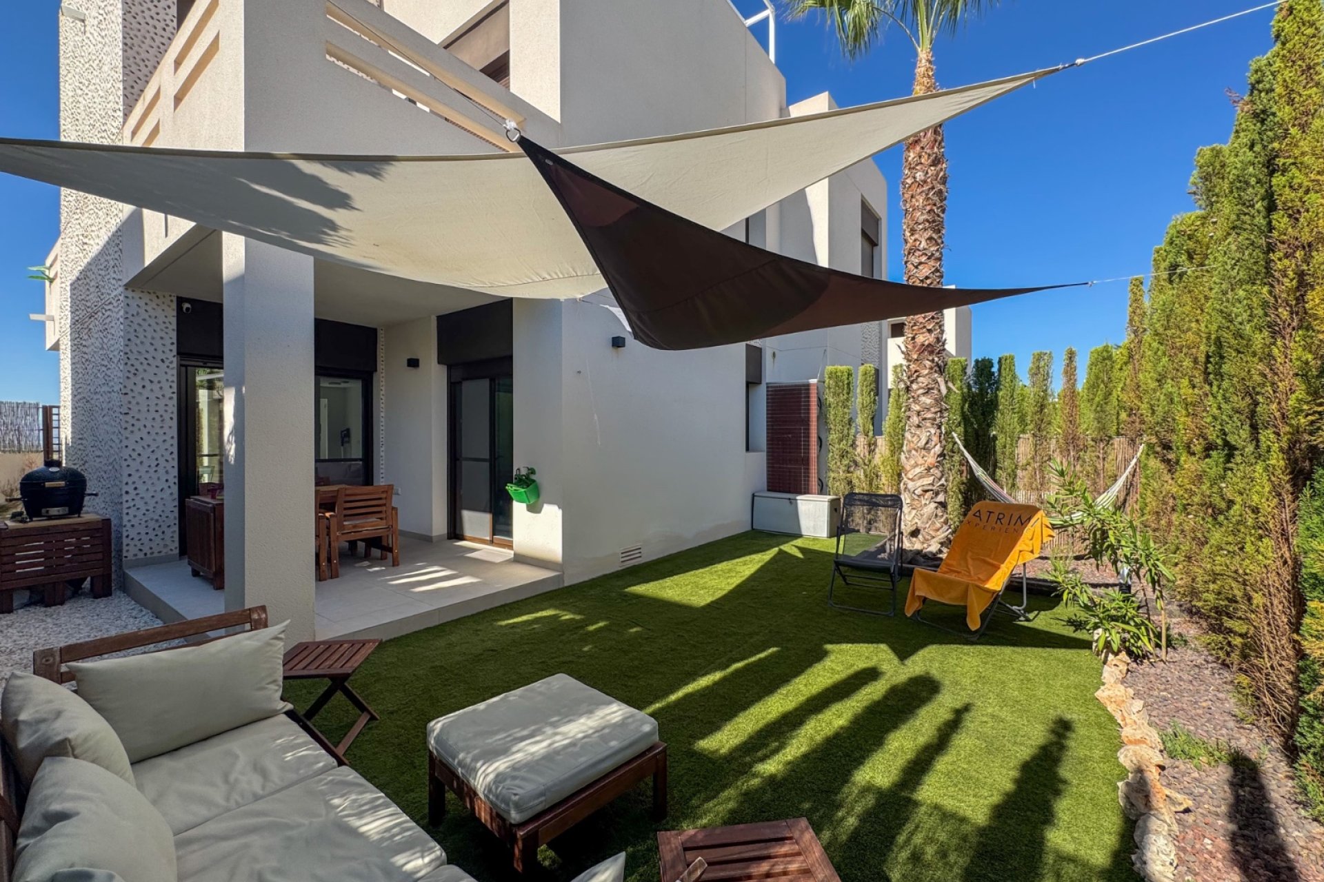 Herverkoop - Herenhuis -
Algorfa