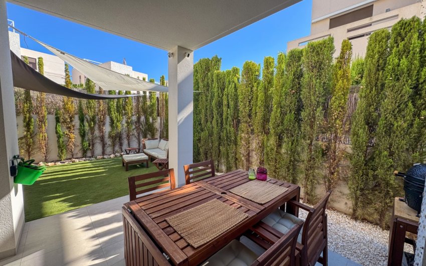 Herverkoop - Herenhuis -
Algorfa