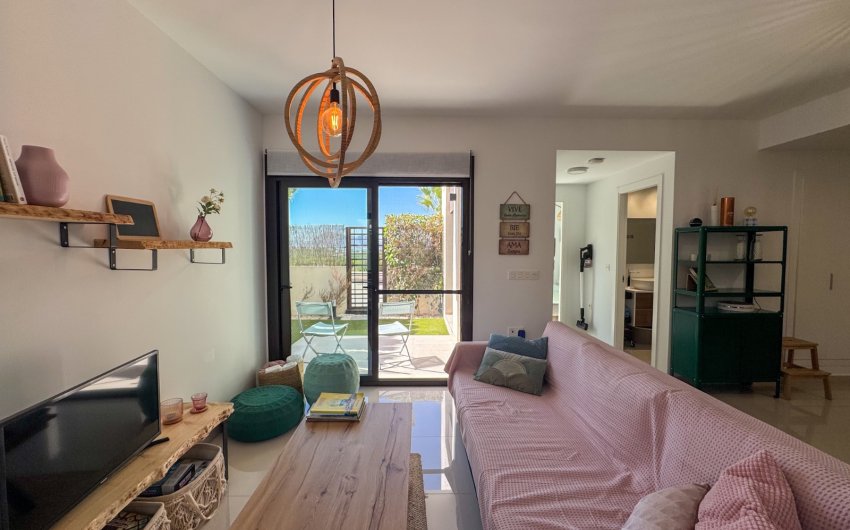 Herverkoop - Herenhuis -
Algorfa