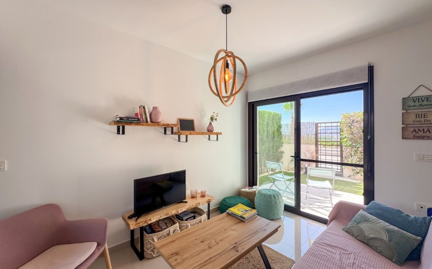 Herverkoop - Herenhuis -
Algorfa