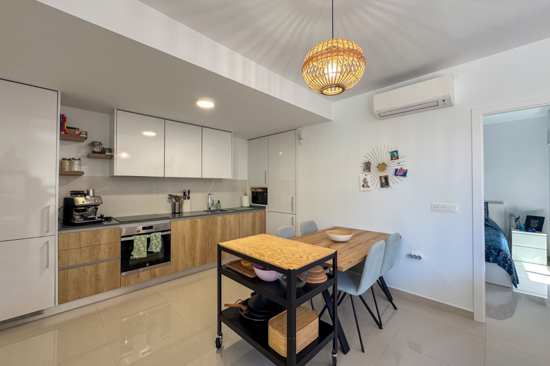 Herverkoop - Herenhuis -
Algorfa