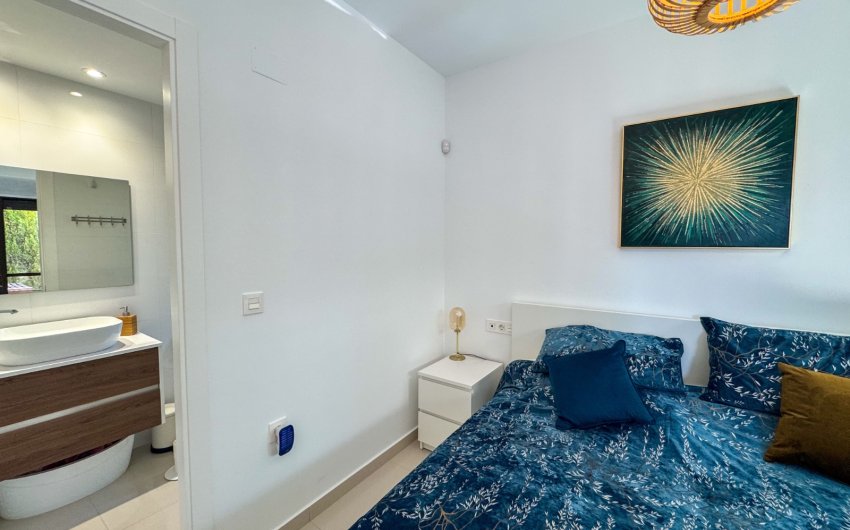 Herverkoop - Herenhuis -
Algorfa