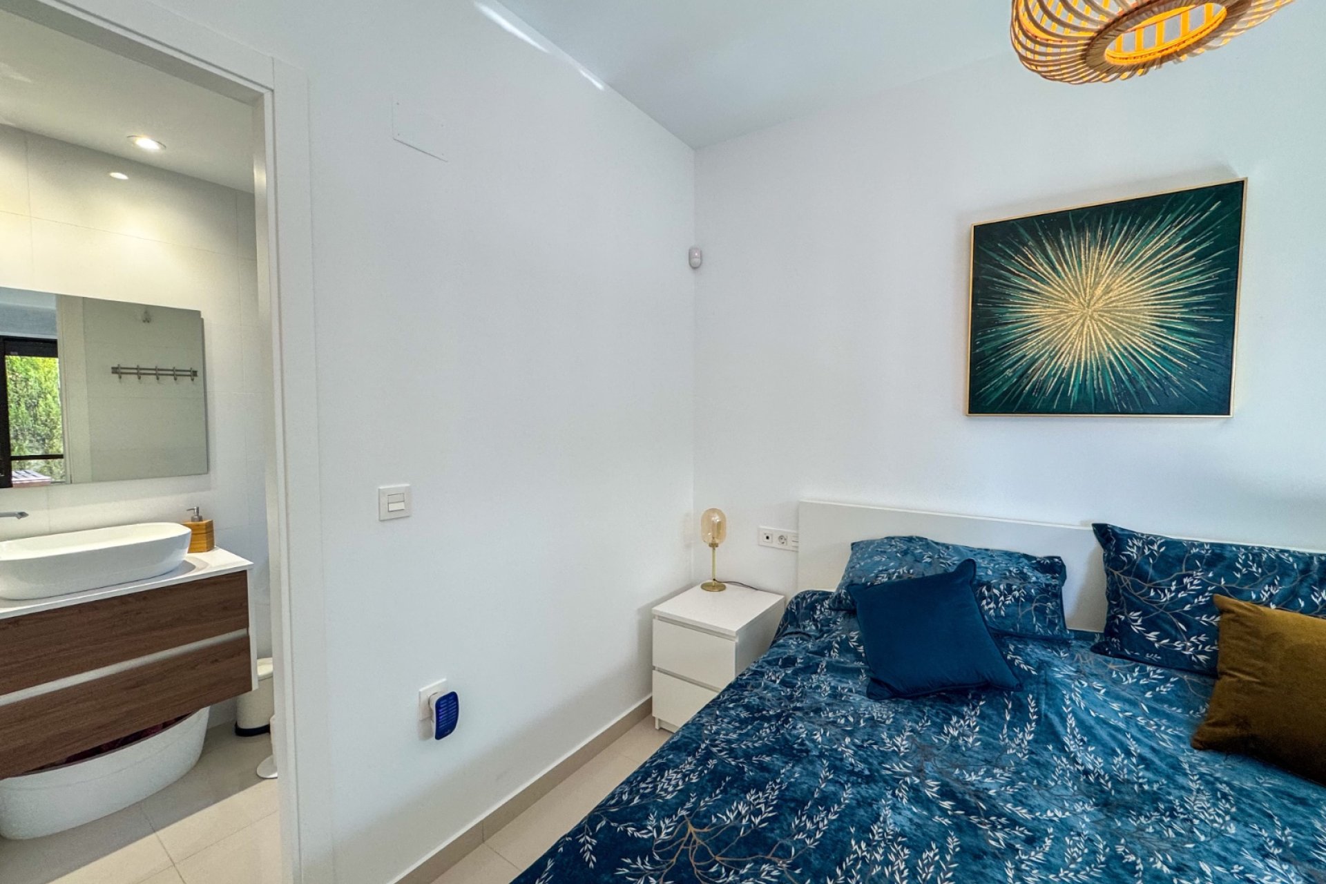 Herverkoop - Herenhuis -
Algorfa