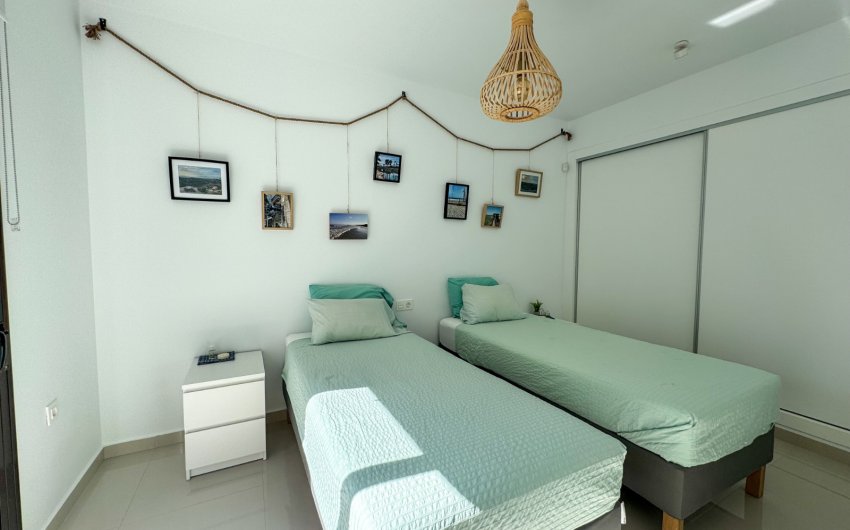 Herverkoop - Herenhuis -
Algorfa