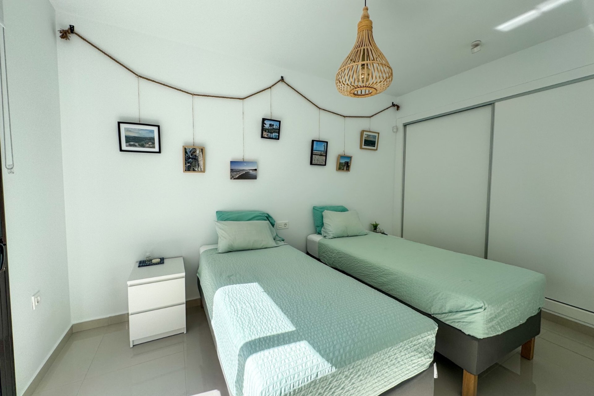 Herverkoop - Herenhuis -
Algorfa