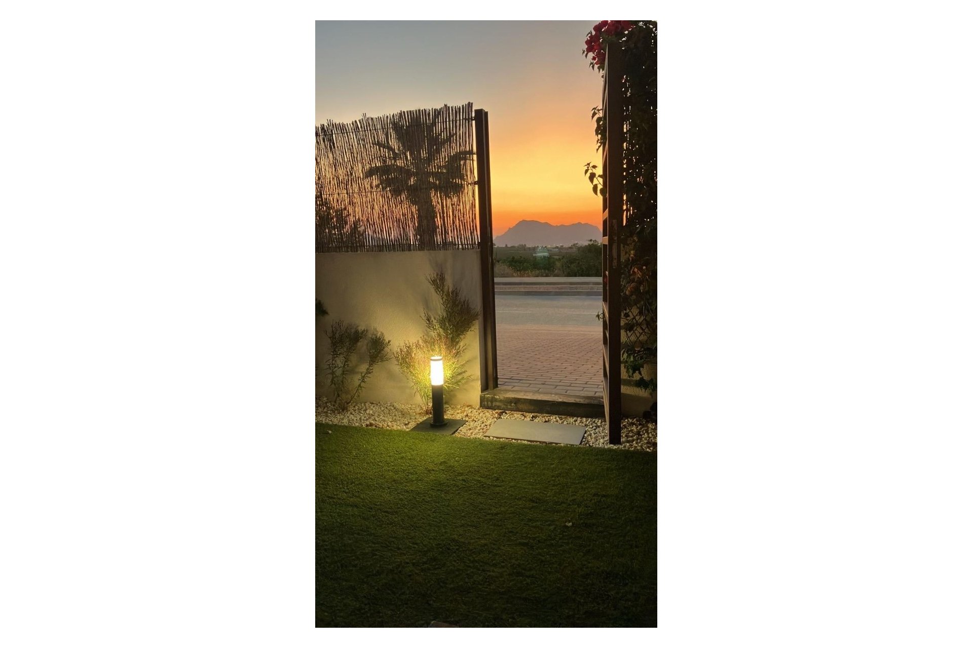 Herverkoop - Herenhuis -
Algorfa