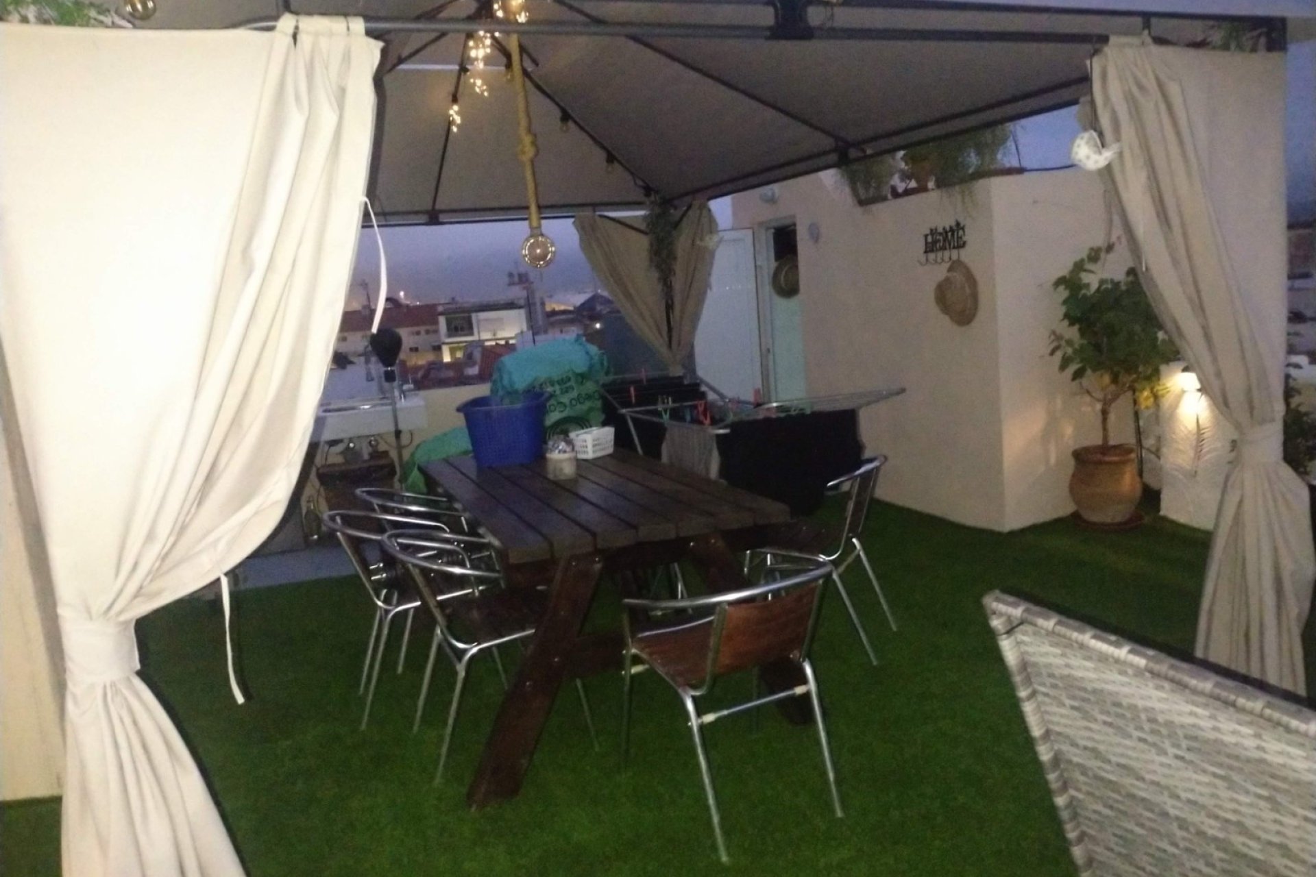 Herverkoop - Herenhuis -
Beniarjó