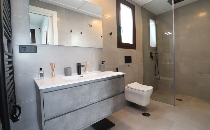 Herverkoop - Herenhuis -
Benijofar - Benijofar - Village