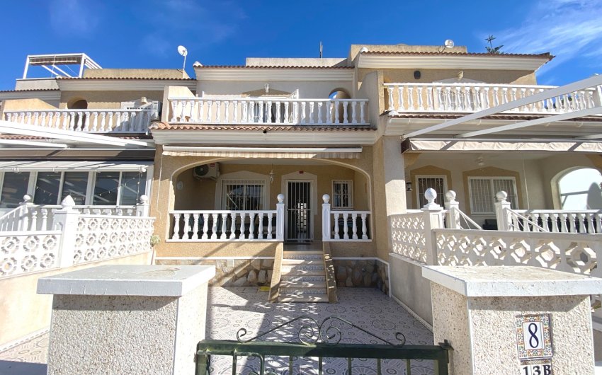 Herverkoop - Herenhuis -
Benijofar - Monte Azul