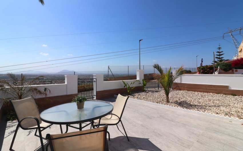 Herverkoop - Herenhuis -
Ciudad Quesada - Altos de Quesada