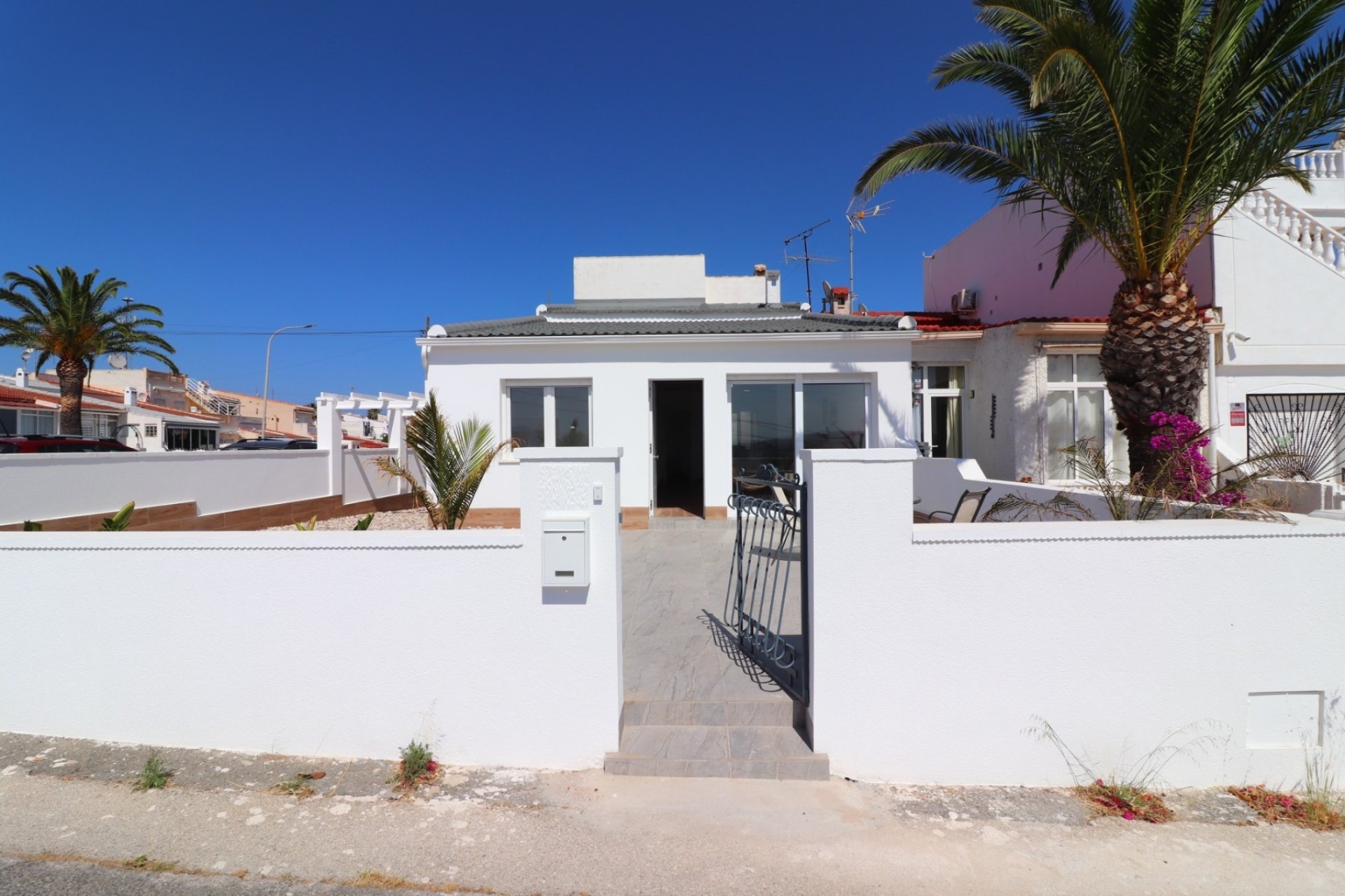 Herverkoop - Herenhuis -
Ciudad Quesada - Altos de Quesada