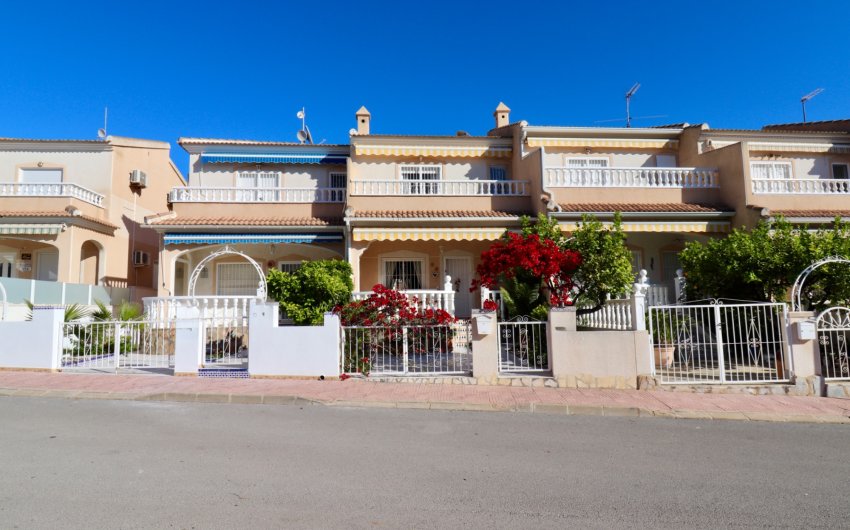 Herverkoop - Herenhuis -
Ciudad Quesada - Doña Pepa