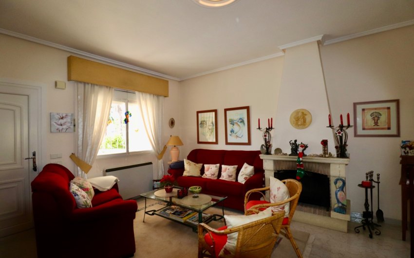 Herverkoop - Herenhuis -
Ciudad Quesada - Doña Pepa