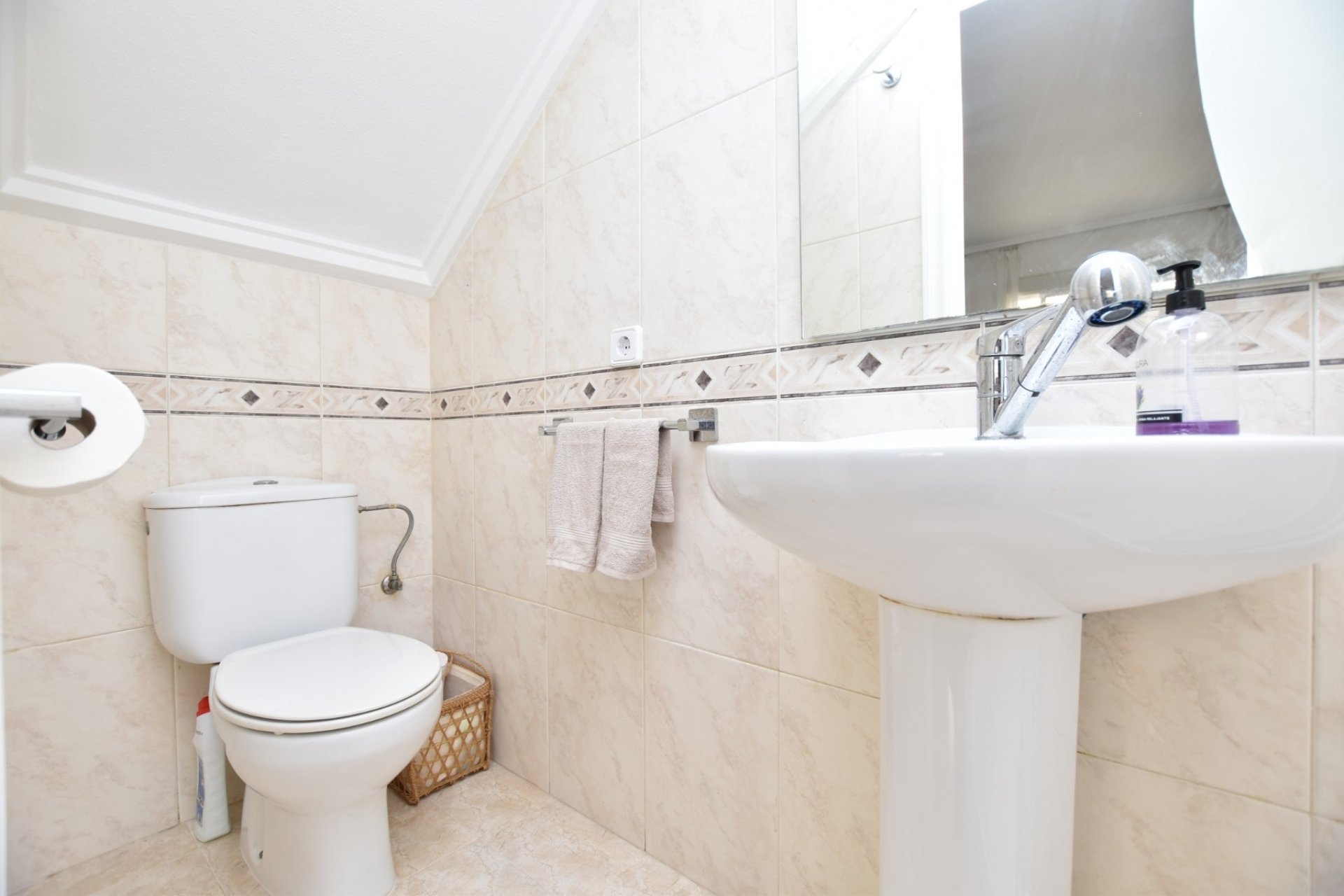 Herverkoop - Herenhuis -
Ciudad Quesada - Doña Pepa