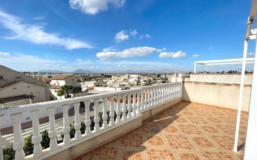 Herverkoop - Herenhuis -
Ciudad Quesada - Rojales