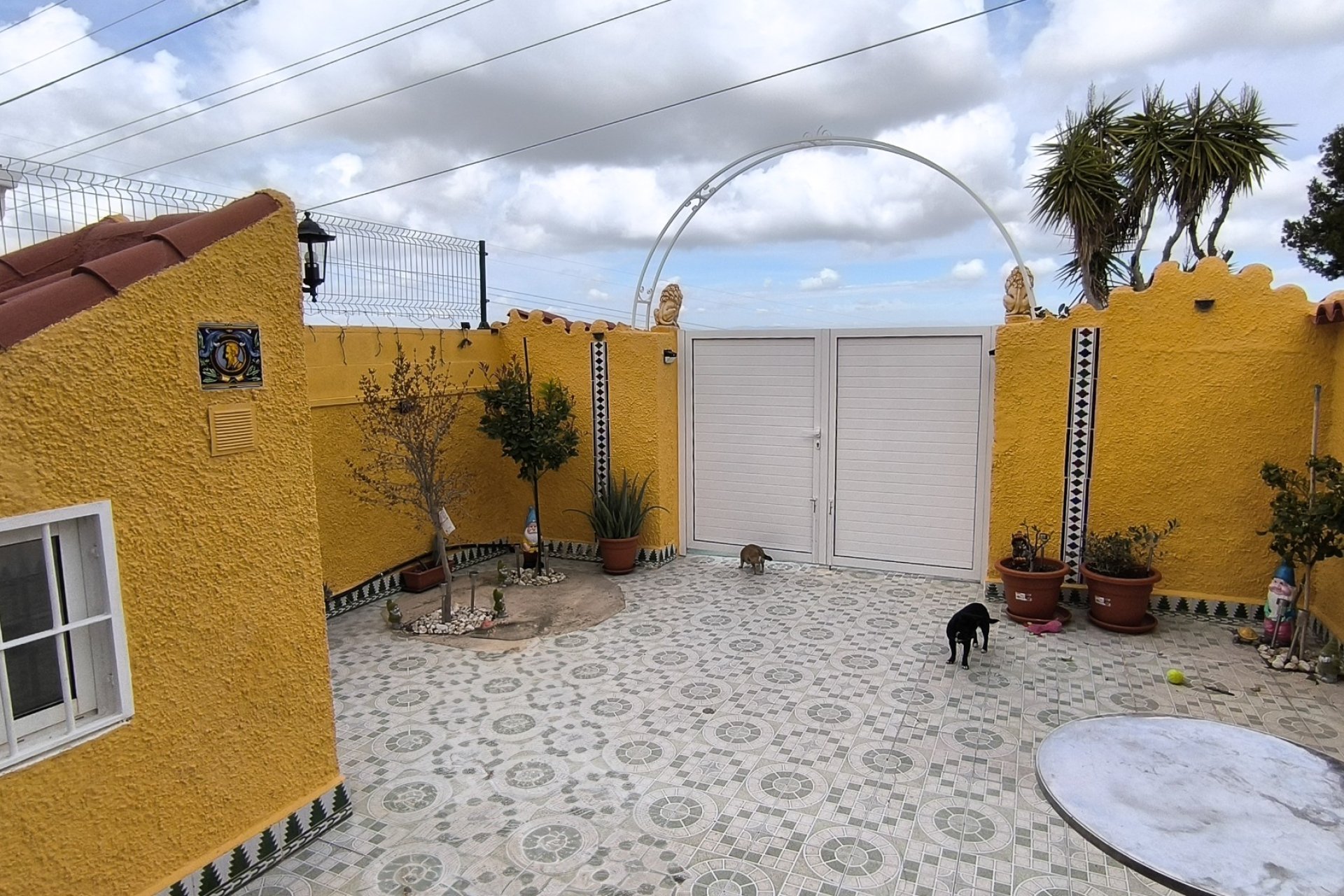 Herverkoop - Herenhuis -
Ciudad Quesada