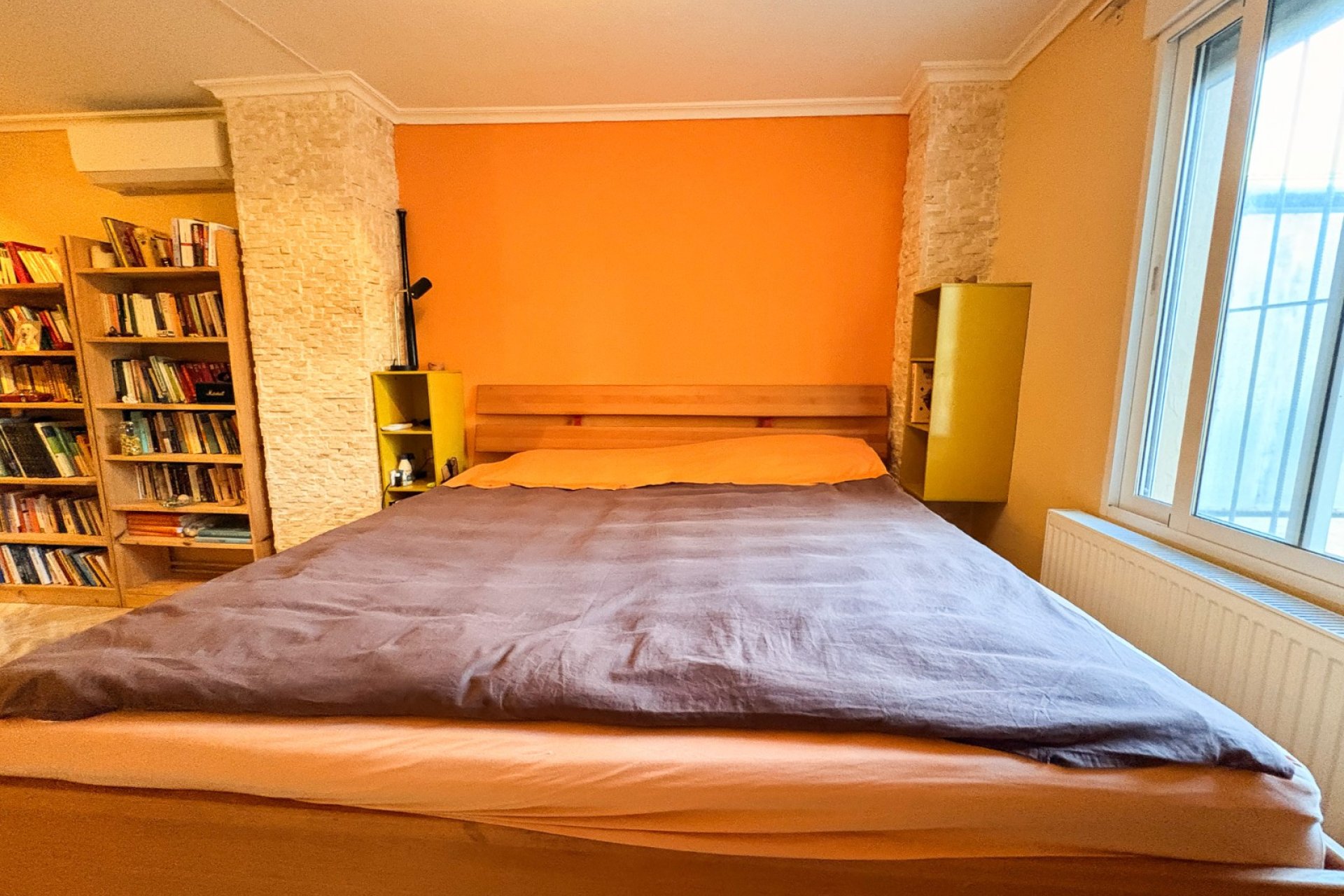 Herverkoop - Herenhuis -
Crevillente