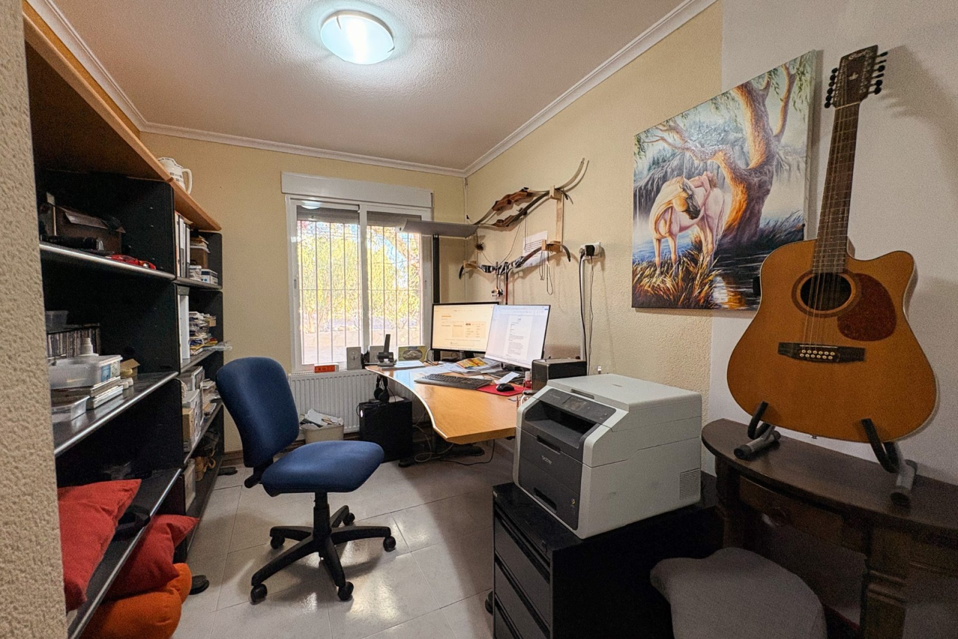 Herverkoop - Herenhuis -
Crevillente