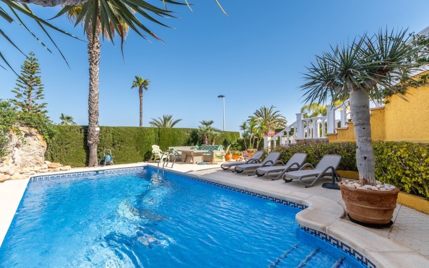 Herverkoop - Herenhuis -
Gran Alacant - Monte y Mar