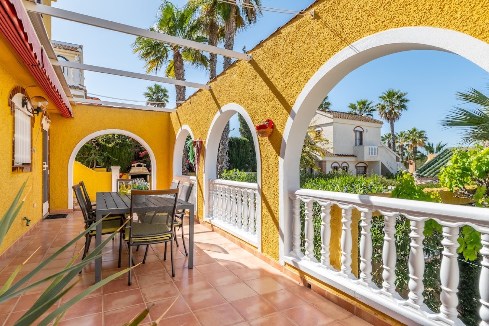 Herverkoop - Herenhuis -
Gran Alacant - Monte y Mar