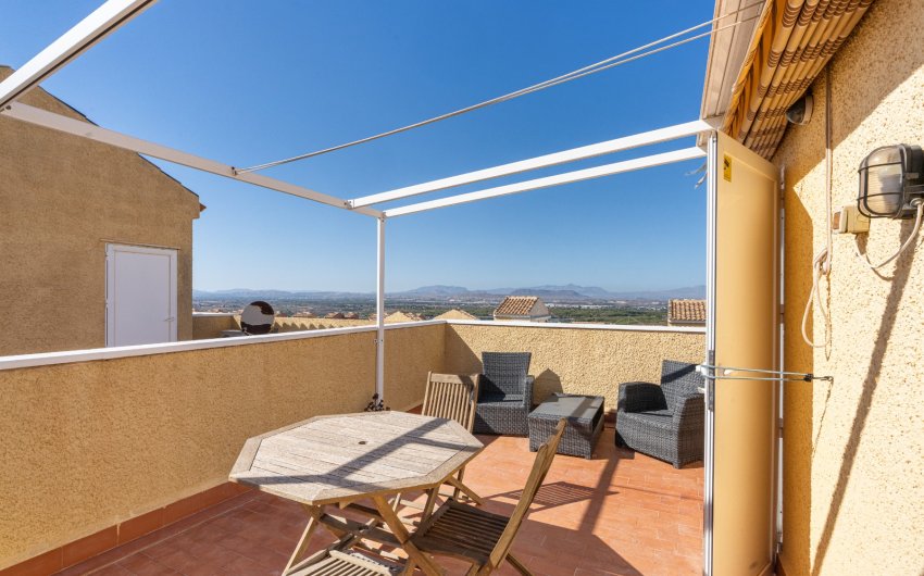 Herverkoop - Herenhuis -
Gran Alacant - Monte y Mar