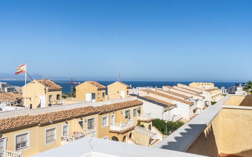 Herverkoop - Herenhuis -
Gran Alacant - Monte y Mar