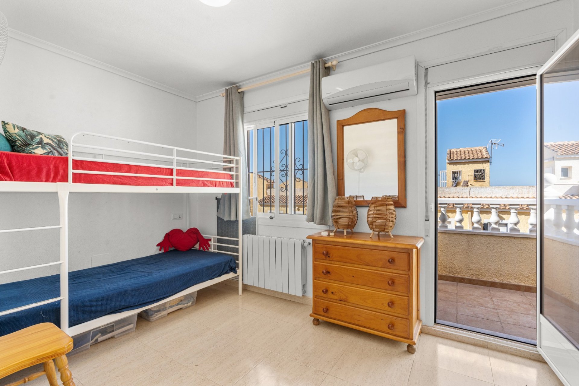 Herverkoop - Herenhuis -
Gran Alacant - Monte y Mar