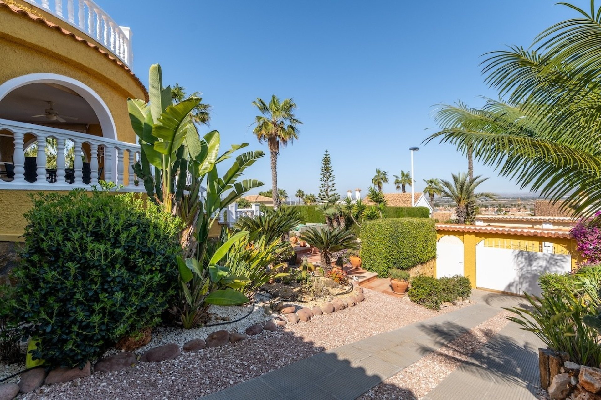 Herverkoop - Herenhuis -
Gran Alacant - Monte y Mar