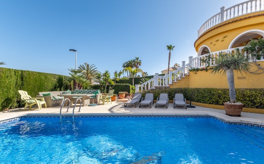 Herverkoop - Herenhuis -
Gran Alacant - Monte y Mar