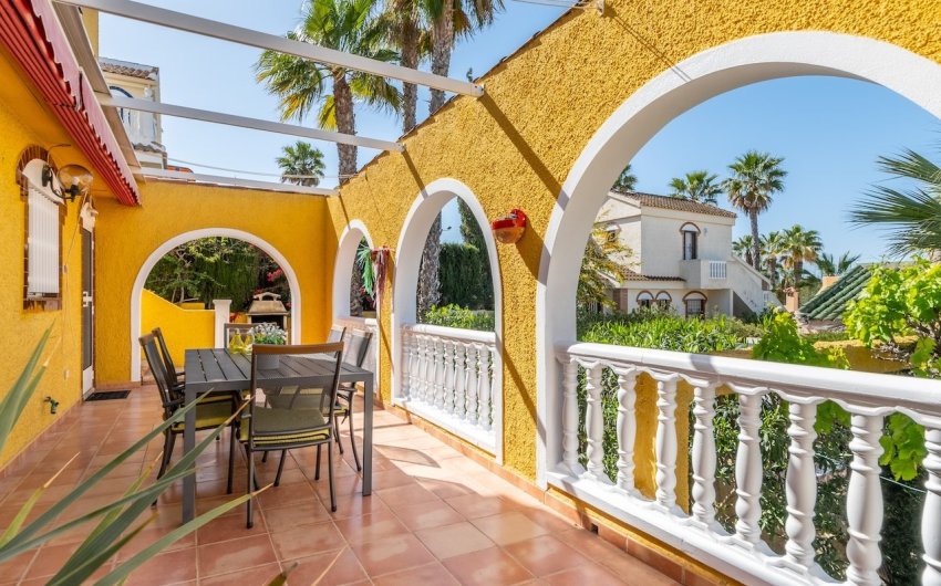 Herverkoop - Herenhuis -
Gran Alacant - Monte y Mar